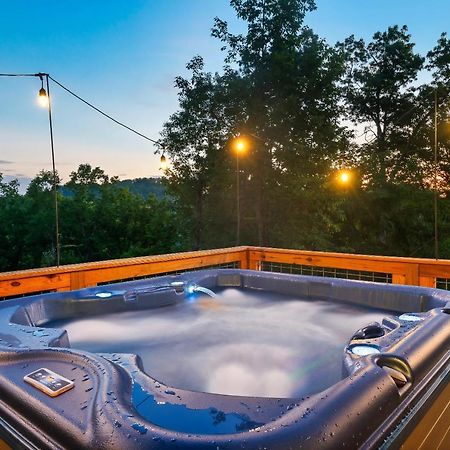 Summer Deals! - 10 Min To Parkway - Mt View- Hot Tub-Cozy Cabin Sevierville Exterior foto